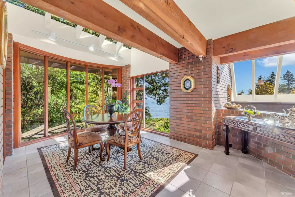 Laundry Room Photo of 4651 Marine Drive, West Vancouver, BC