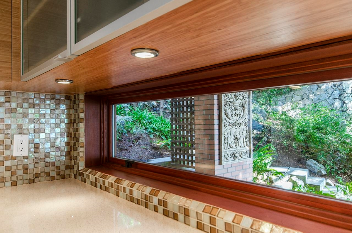 Loft / Bonus Room Photo of 4651 Marine Drive, West Vancouver, BC