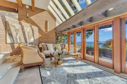 Entry Foyer Photo of 4651 Marine Drive, West Vancouver, BC
