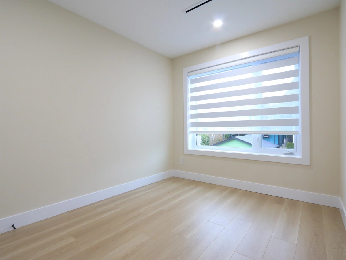 Entry Foyer Photo of 2828 Cheyenne Avenue, Vancouver, BC