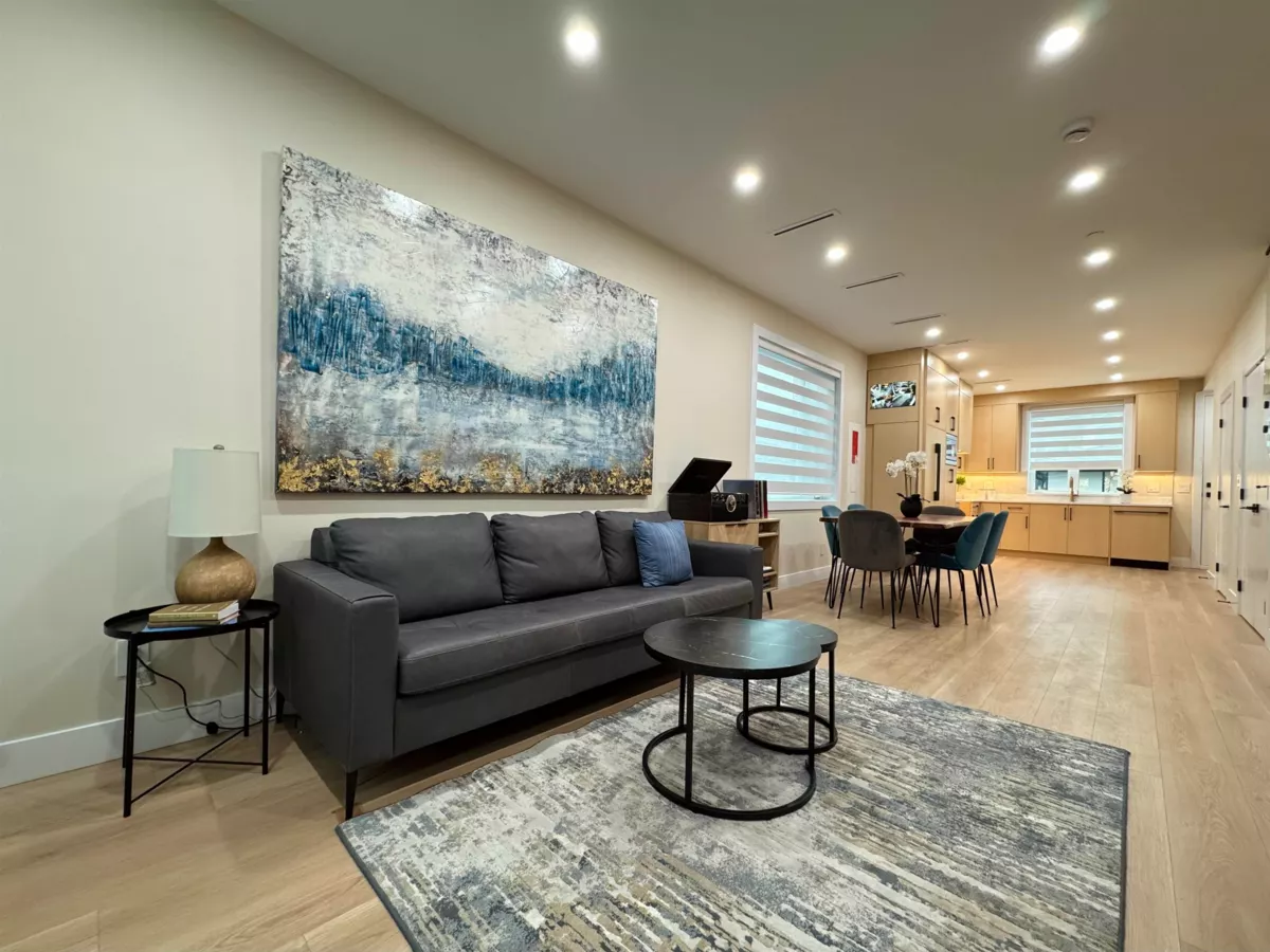 Outdoor Patio Photo of 2828 Cheyenne Avenue, Vancouver, BC