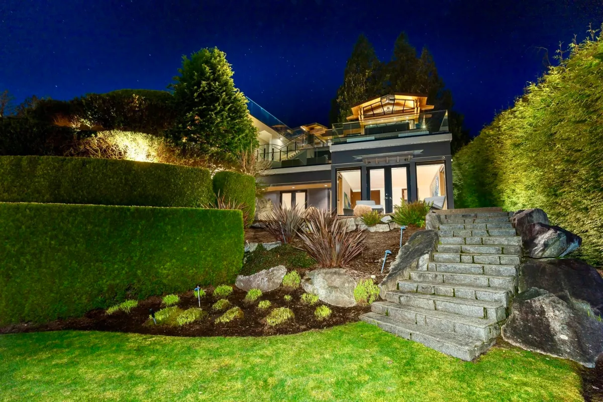 Front Yard Photo of 3370 Craigend Road, West Vancouver, BC