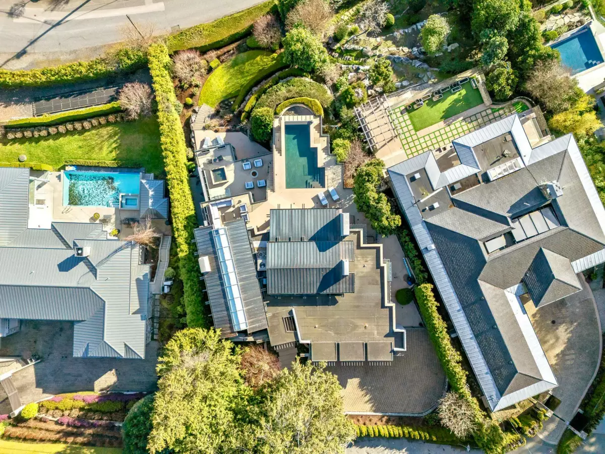 Swimming Pool Photo of 3370 Craigend Road, West Vancouver, BC