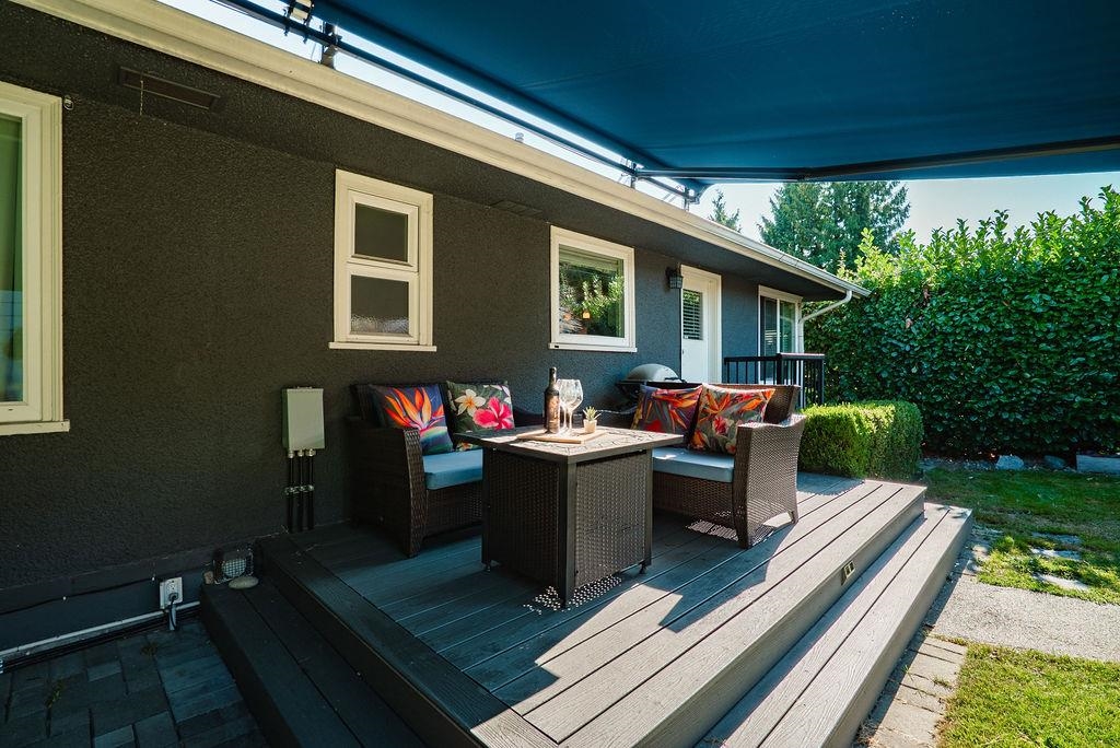 Hallway Photo of 816 Ladner Street, New Westminster, BC