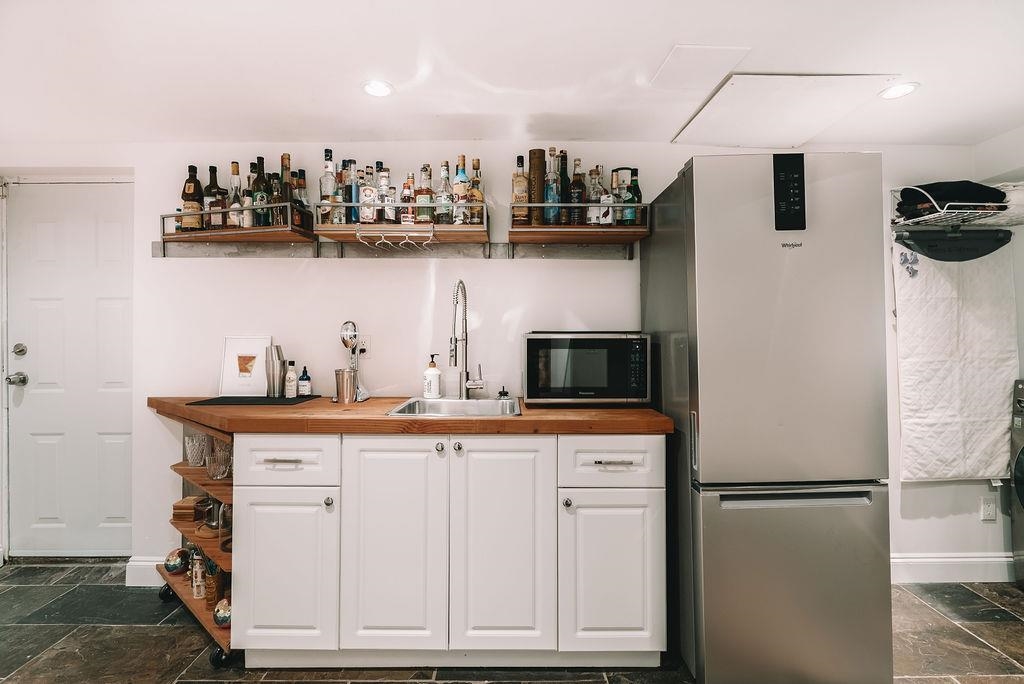 Hot Tub / Spa Photo of 816 Ladner Street, New Westminster, BC