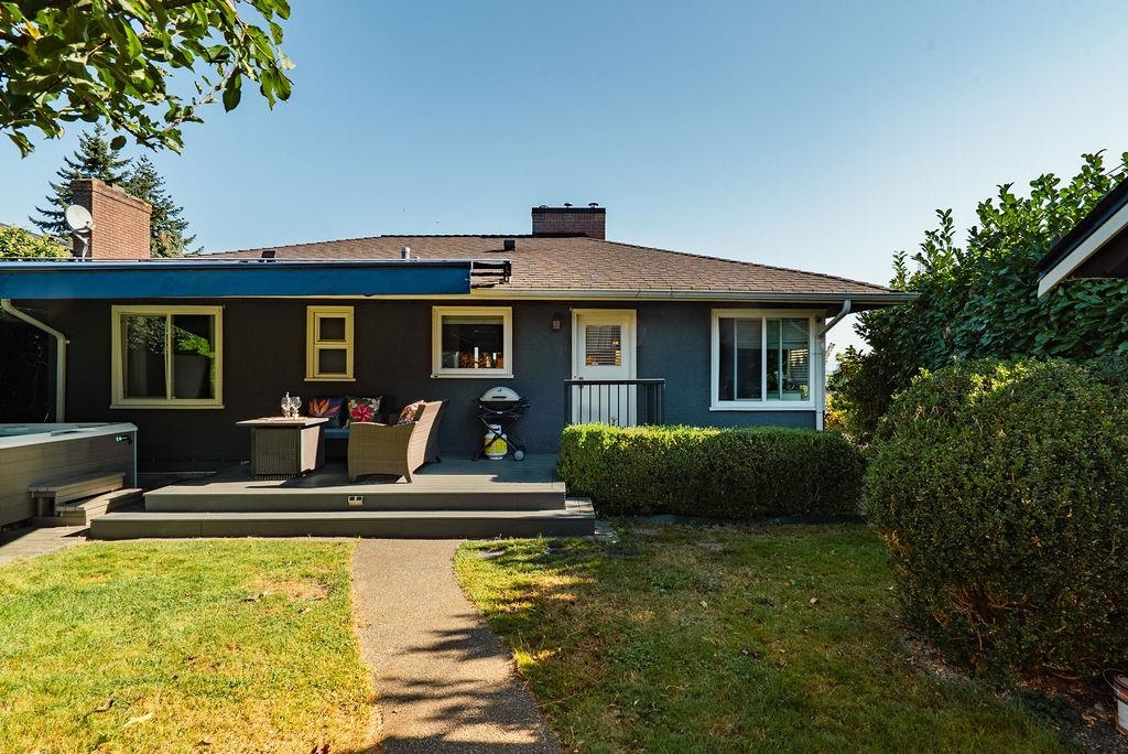 Staircase Photo of 816 Ladner Street, New Westminster, BC