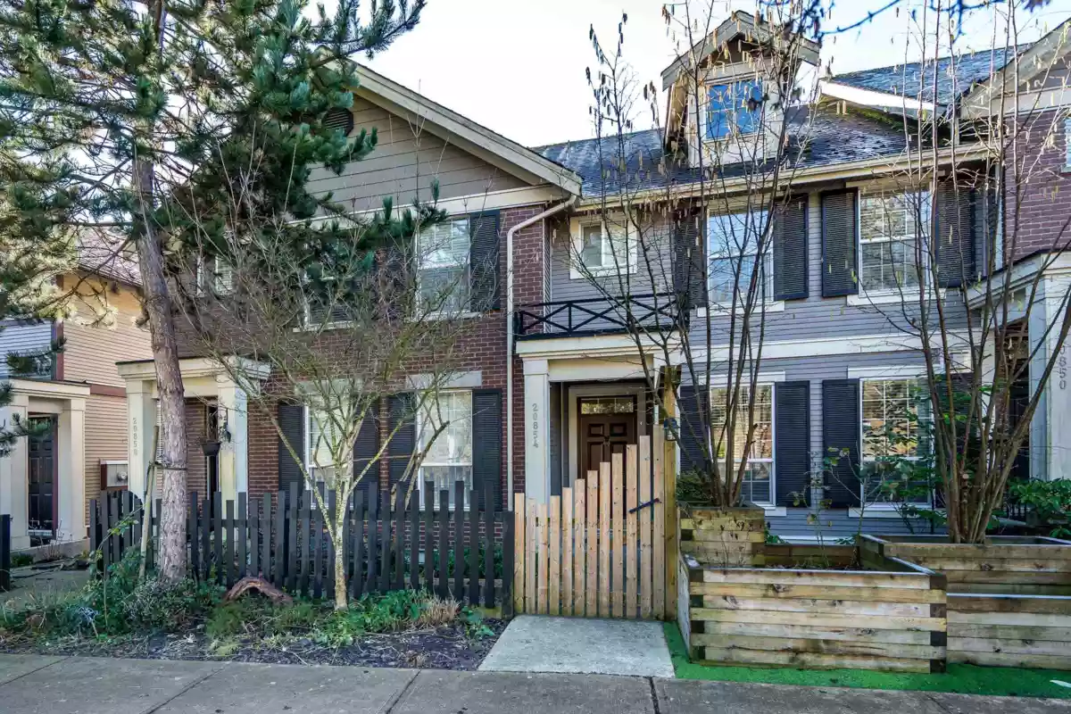 Exterior Rear Photo of 20854 72 Avenue, Langley, BC