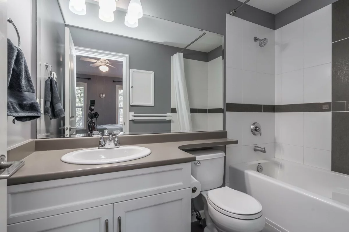 Staircase Photo of 20854 72 Avenue, Langley, BC