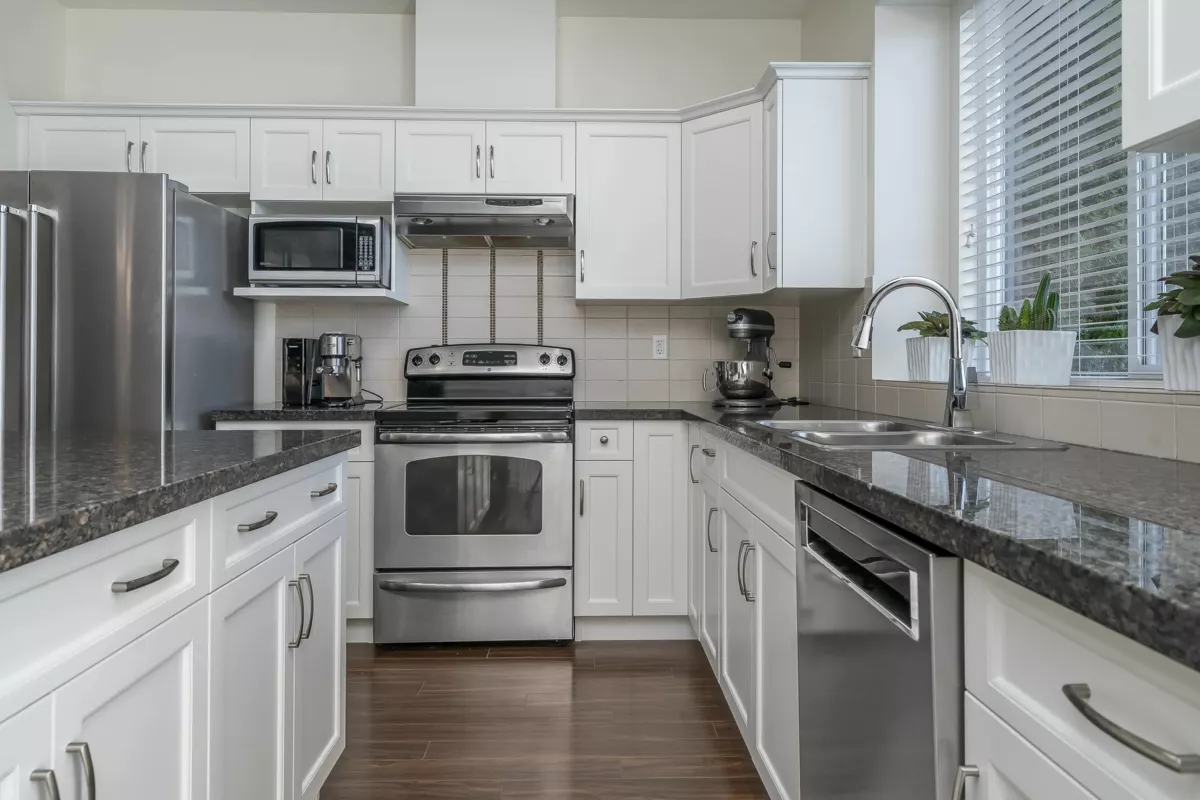 Walk-In Closet Photo of 20854 72 Avenue, Langley, BC