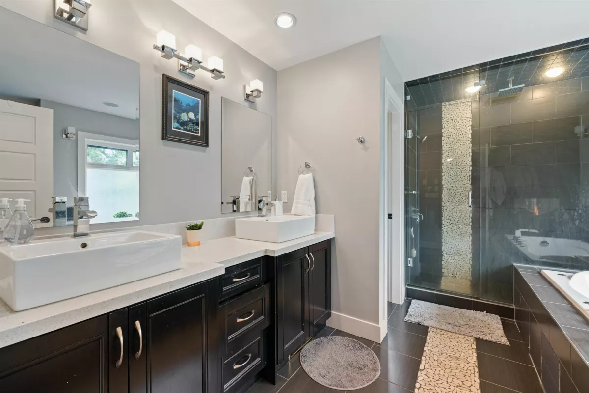 Laundry Room Photo of 3648 Elgin Road, Surrey, BC