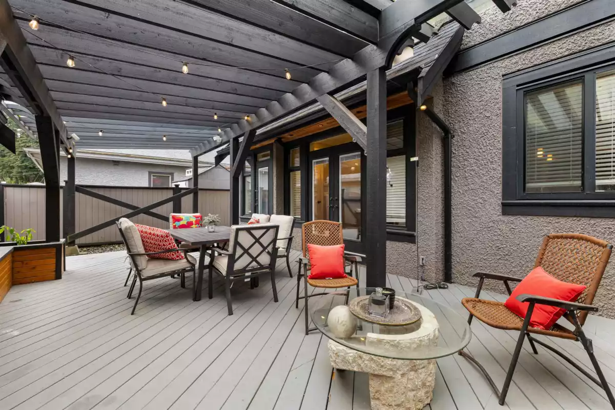 Staircase Photo of 3648 Elgin Road, Surrey, BC