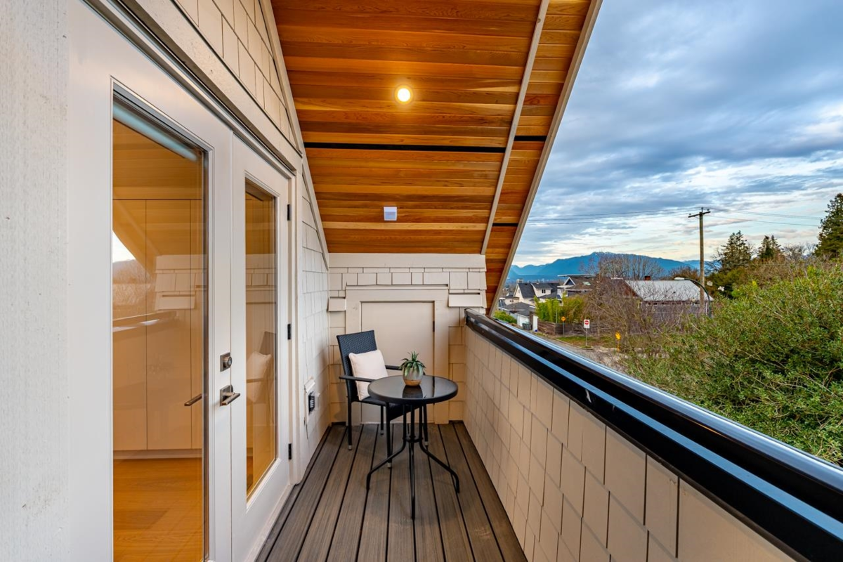 Living Room Photo of 1 5355 Inverness Street, Vancouver, BC