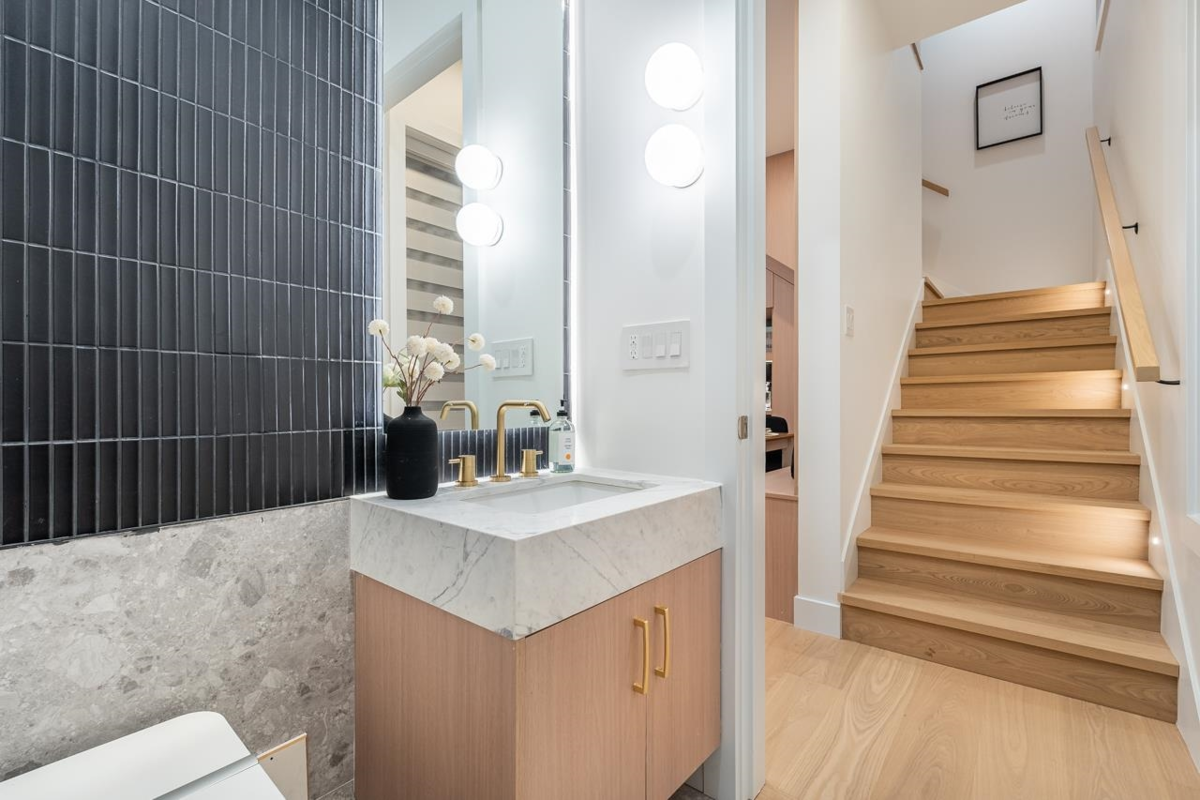 Loft / Bonus Room Photo of 1 5355 Inverness Street, Vancouver, BC