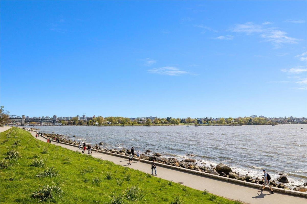 Garden / Landscaping Photo of 1608 1251 Cardero Street, Vancouver, BC