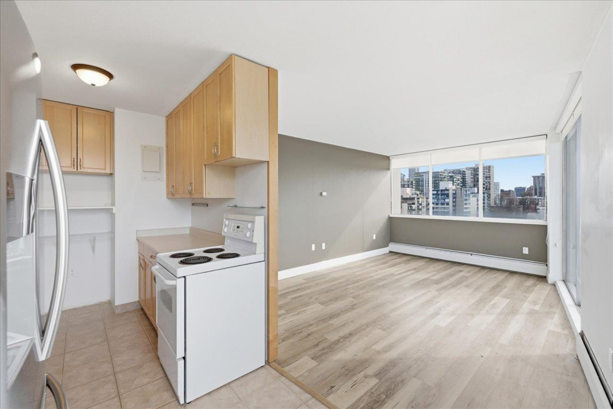 Guest Bathroom Photo of 1608 1251 Cardero Street, Vancouver, BC