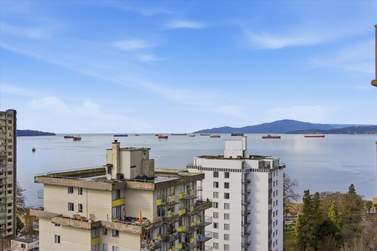 Living Room Photo of 1608 1251 Cardero Street, Vancouver, BC