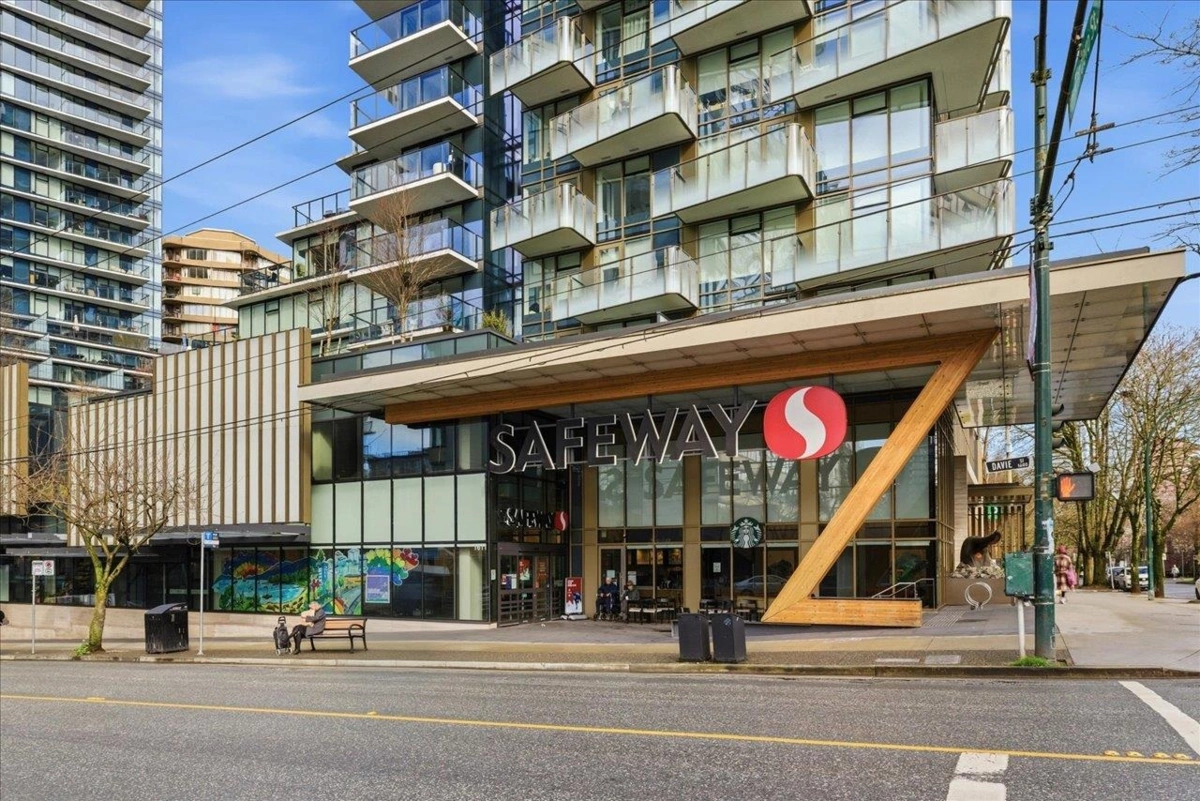 Outdoor Deck Photo of 1608 1251 Cardero Street, Vancouver, BC