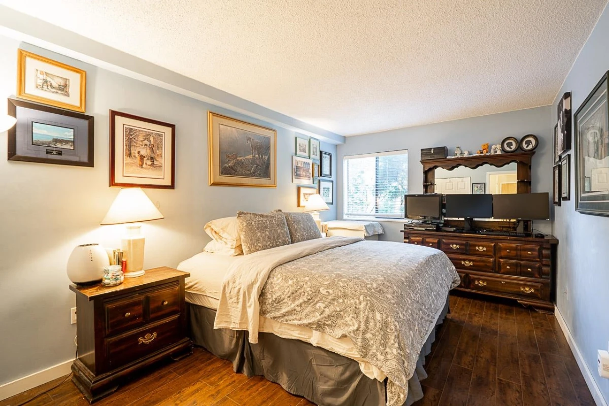 Powder Room Photo of 106 10644 151a Street, Surrey, BC