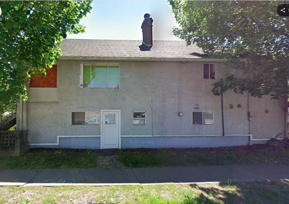 Living Room Photo of 4105 Knight Street, Vancouver, BC
