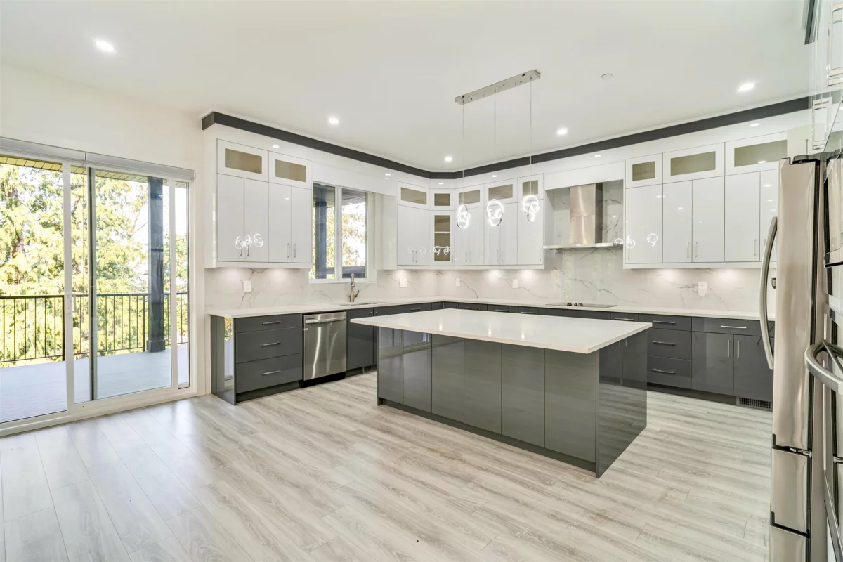 Breakfast Nook Photo of 4 5988 Lindeman Street, Chilliwack, BC