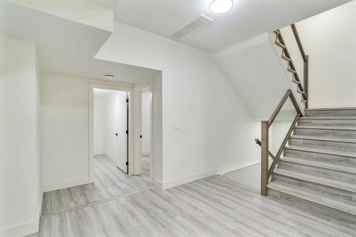 Hallway Photo of 4 5988 Lindeman Street, Chilliwack, BC