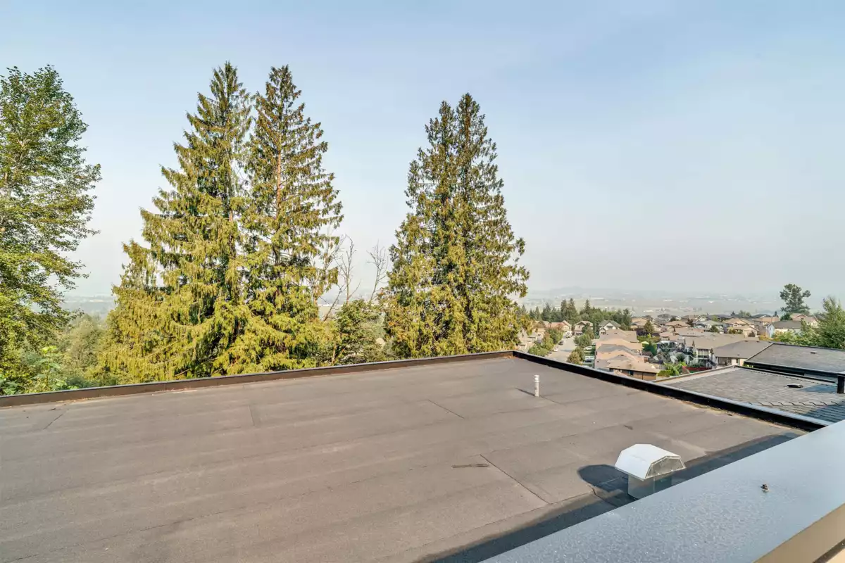 Powder Room Photo of 4 5988 Lindeman Street, Chilliwack, BC