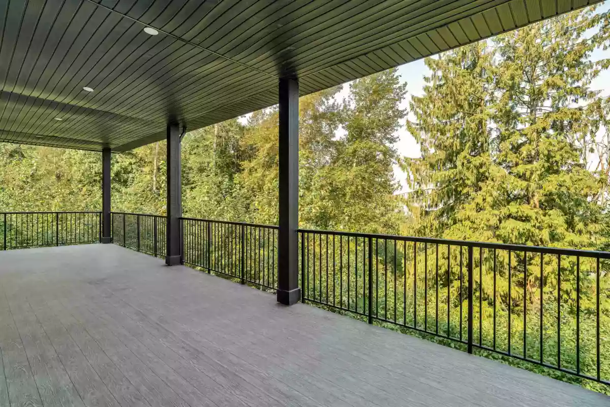 Walk-In Closet Photo of 4 5988 Lindeman Street, Chilliwack, BC