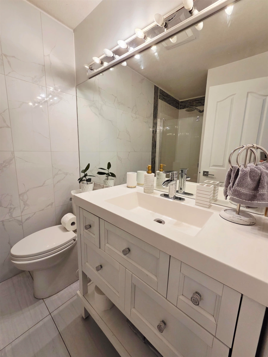 Mudroom Photo of 1476 Lansdowne Drive, Coquitlam, BC