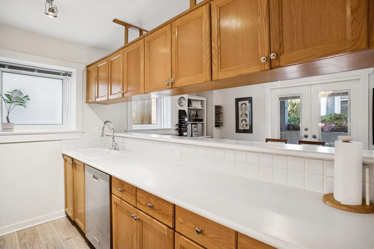 Bedroom 3 Photo of 327 W 15th Avenue, Vancouver, BC