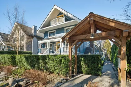 327 W 15th Avenue, Vancouver, BC, Vancouver — 2 bed townhouse for sale