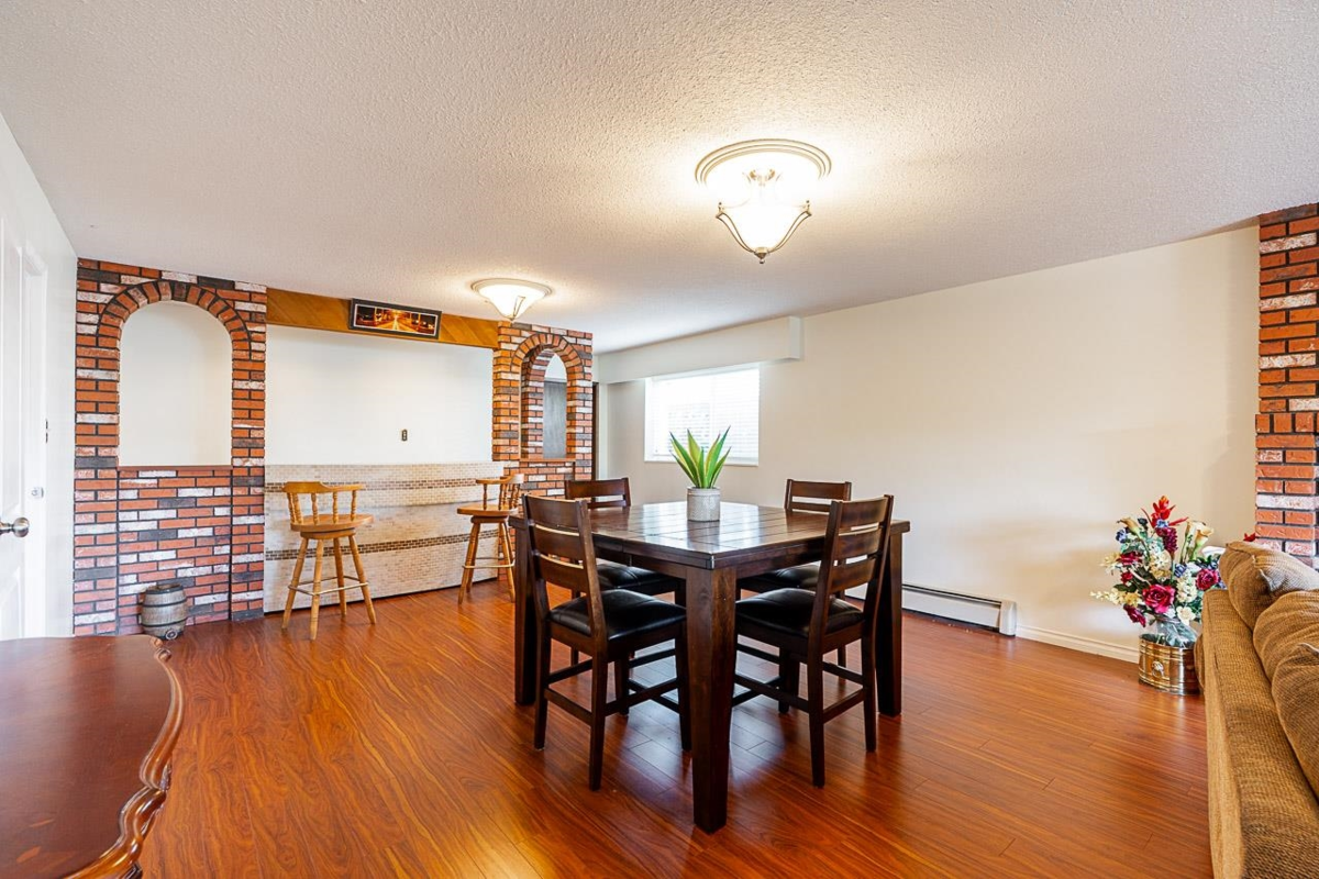 Laundry Room Photo of 1817 Edinburgh Street, New Westminster, BC