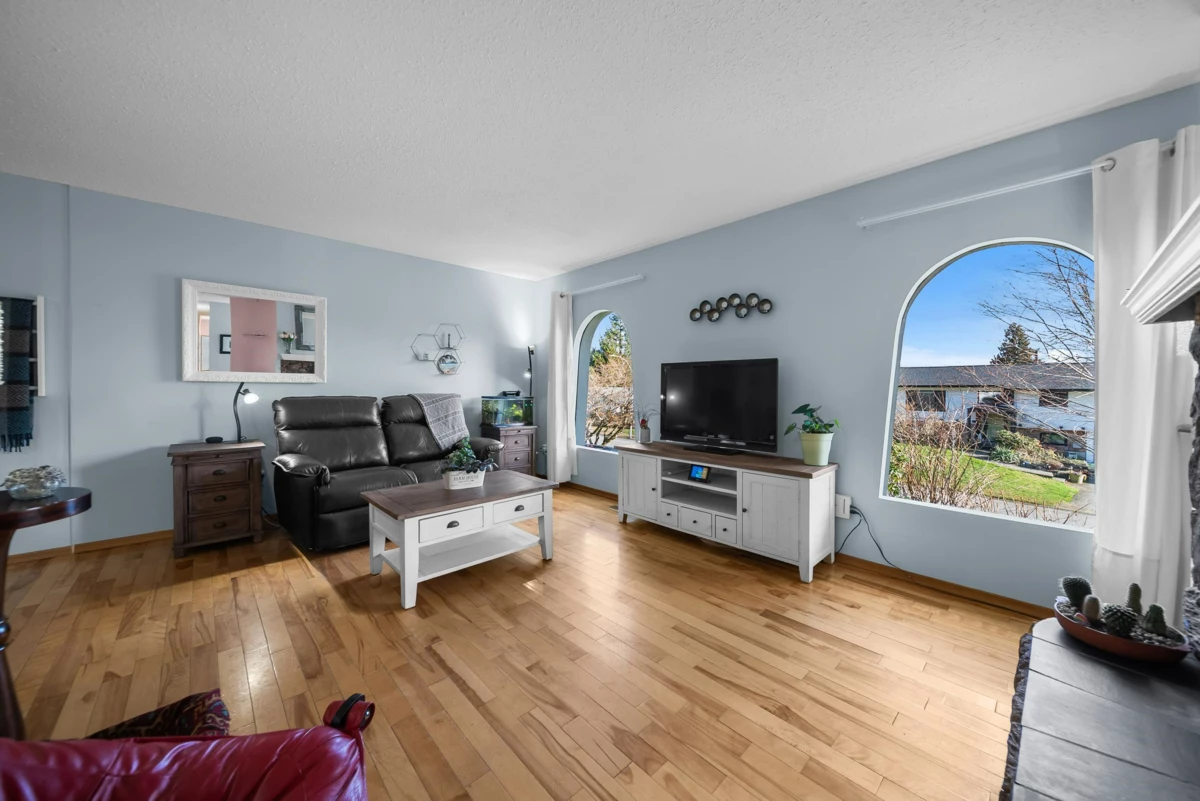 Dining Area Photo of 8317 Blueberry Drive, Mission, BC