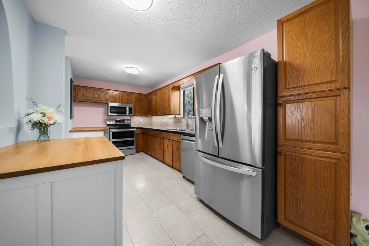 Primary Bathroom Photo of 8317 Blueberry Drive, Mission, BC