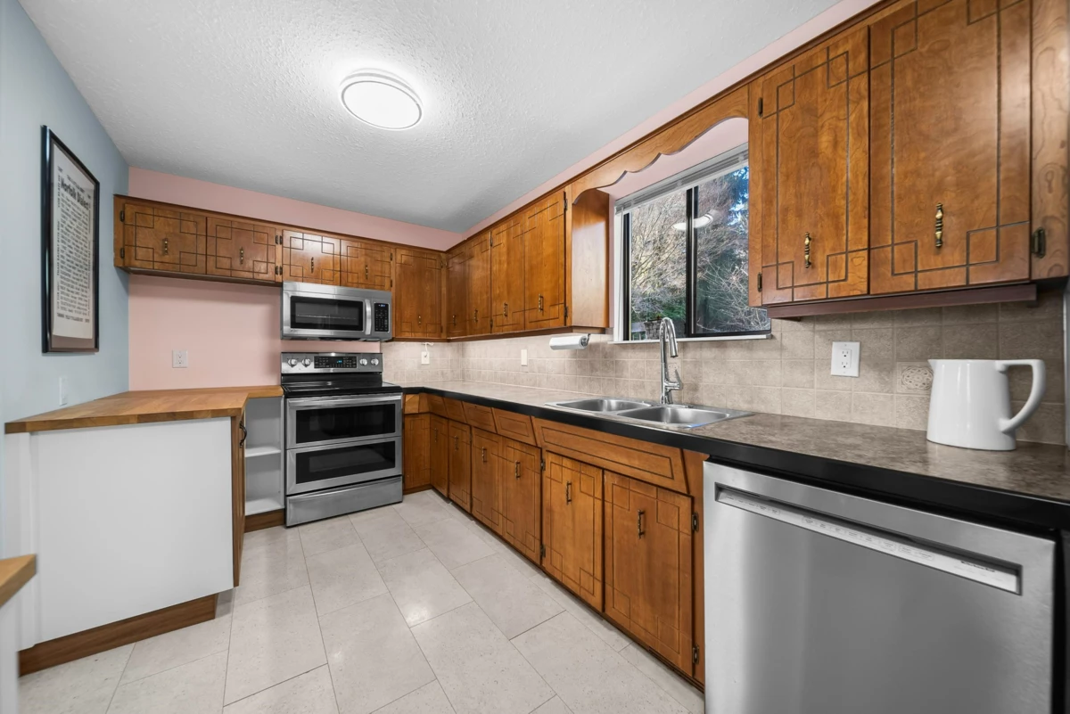 Primary Bedroom Photo of 8317 Blueberry Drive, Mission, BC