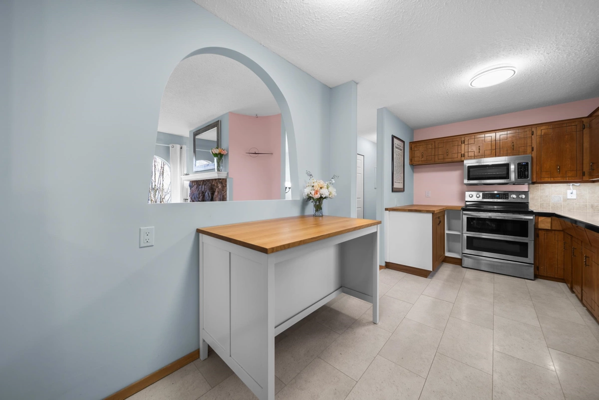 Walk-In Closet Photo of 8317 Blueberry Drive, Mission, BC