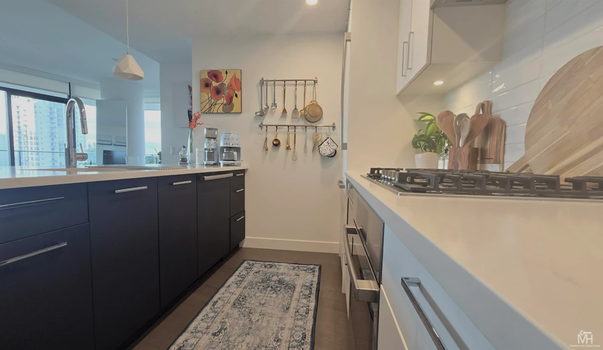 Breakfast Nook Photo of 908 1588 Johnston Road, White Rock, BC