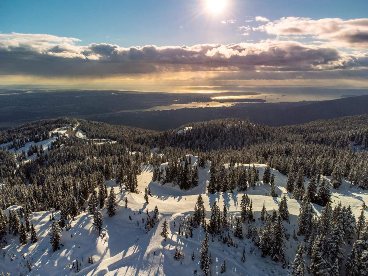 Community Amenities Photo (Clubhouse) of 875 Porteau Place, North Vancouver, BC