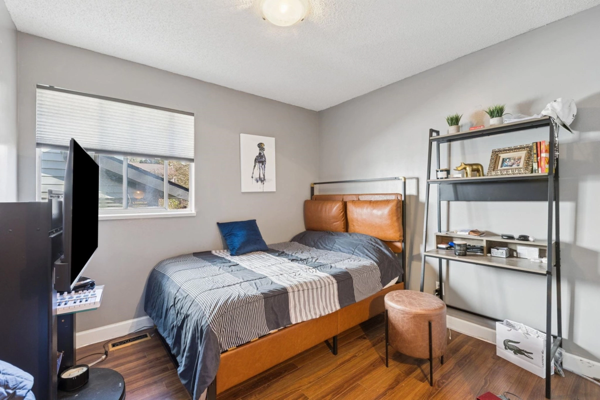 Entry Foyer Photo of 875 Porteau Place, North Vancouver, BC