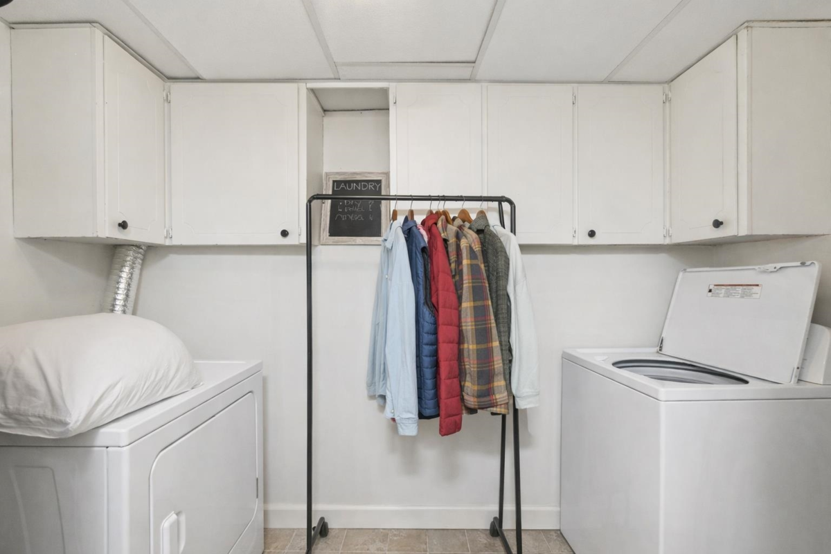 Garage Interior Photo of 875 Porteau Place, North Vancouver, BC