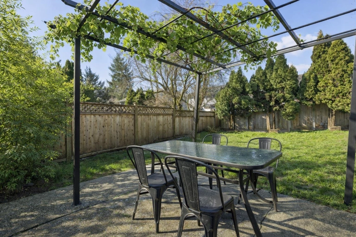 Guest Bathroom Photo of 875 Porteau Place, North Vancouver, BC