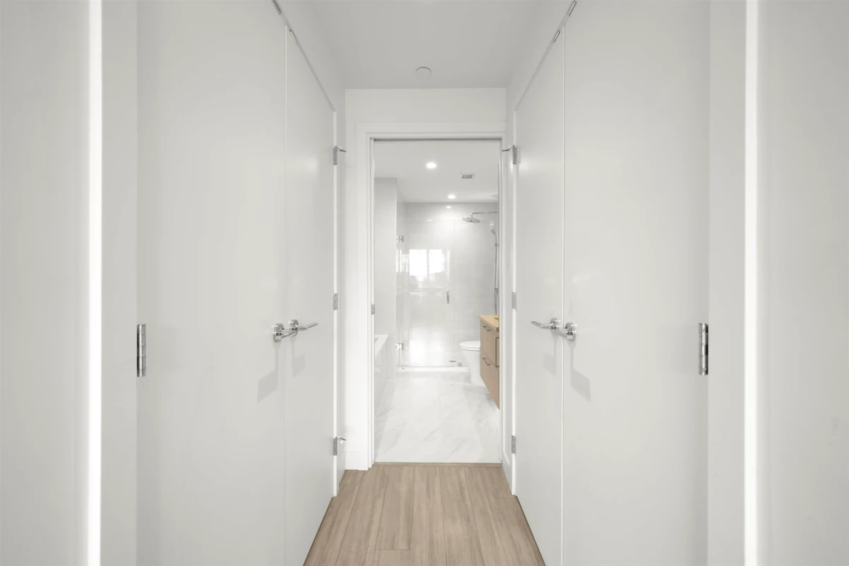 Entry Foyer Photo of 116 747 E 3rd Street, North Vancouver, BC