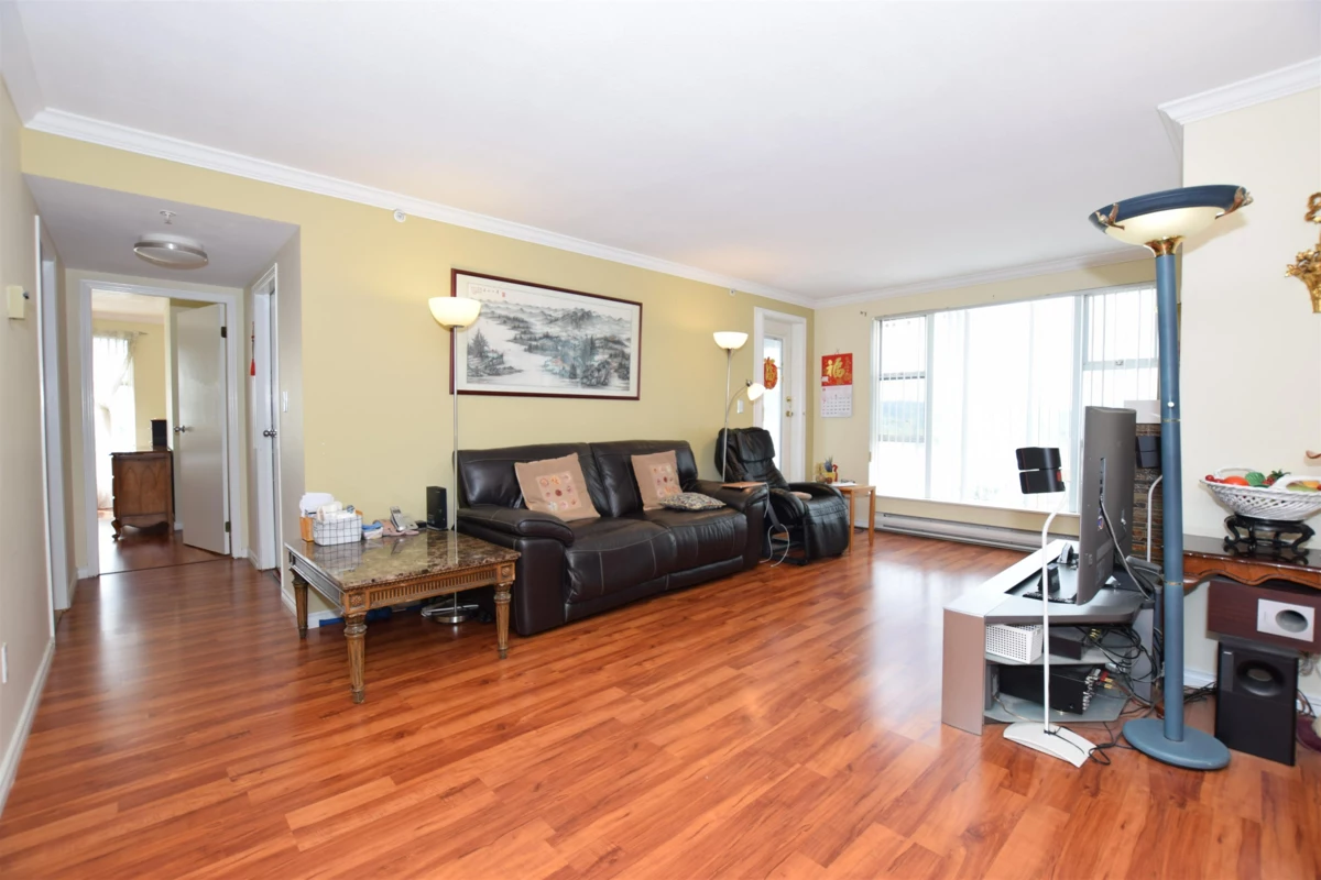 Breakfast Nook Photo of 1105 1180 Pinetree Way, Coquitlam, BC