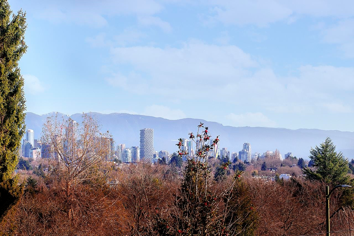 Family Room Photo of 3657 W 14th Avenue, Vancouver, BC