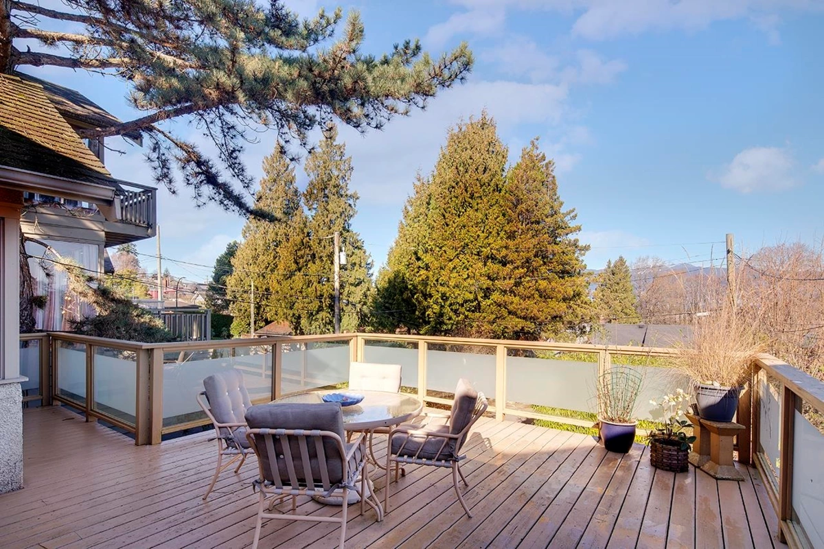 Kitchen Photo of 3657 W 14th Avenue, Vancouver, BC