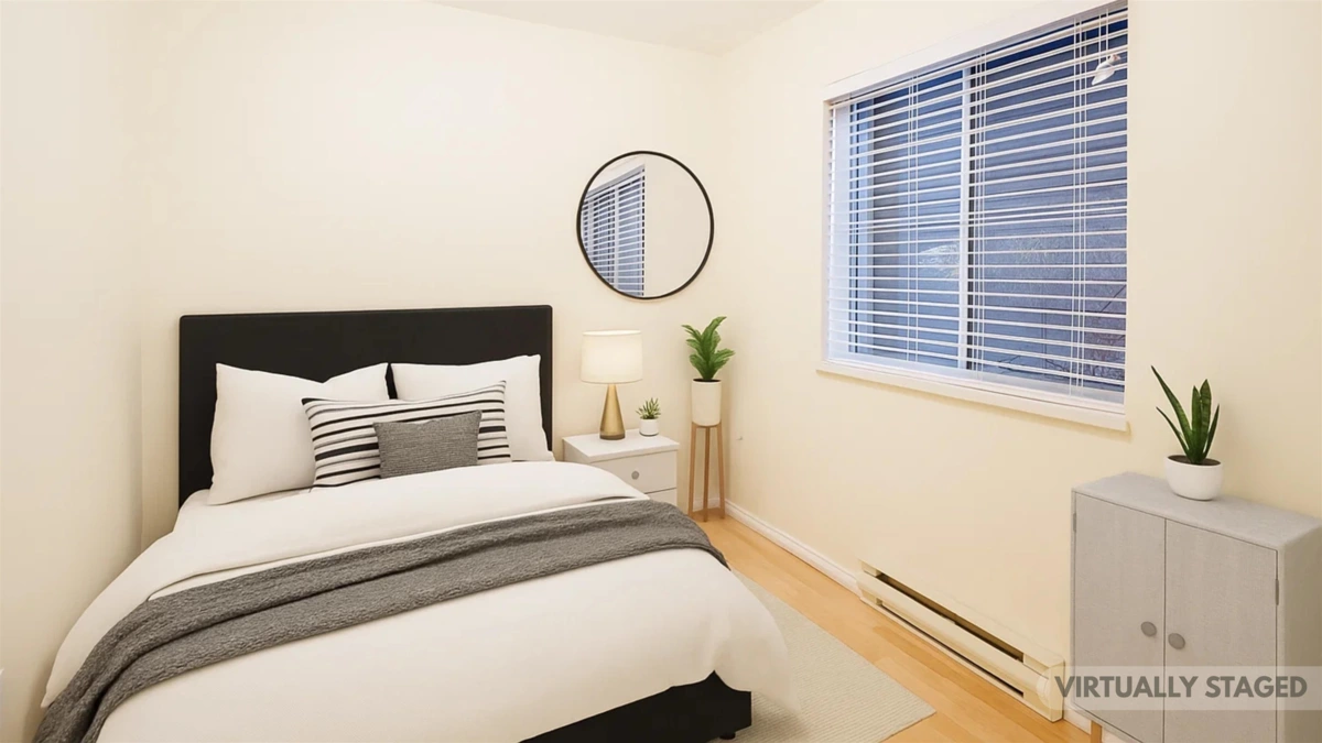 Walk-In Closet Photo of 103 624 Agnes Street, New Westminster, BC