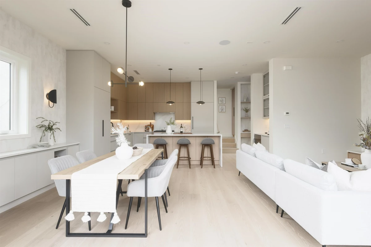 Kitchen Island Photo of 2 735 E 10th Avenue, Vancouver, BC
