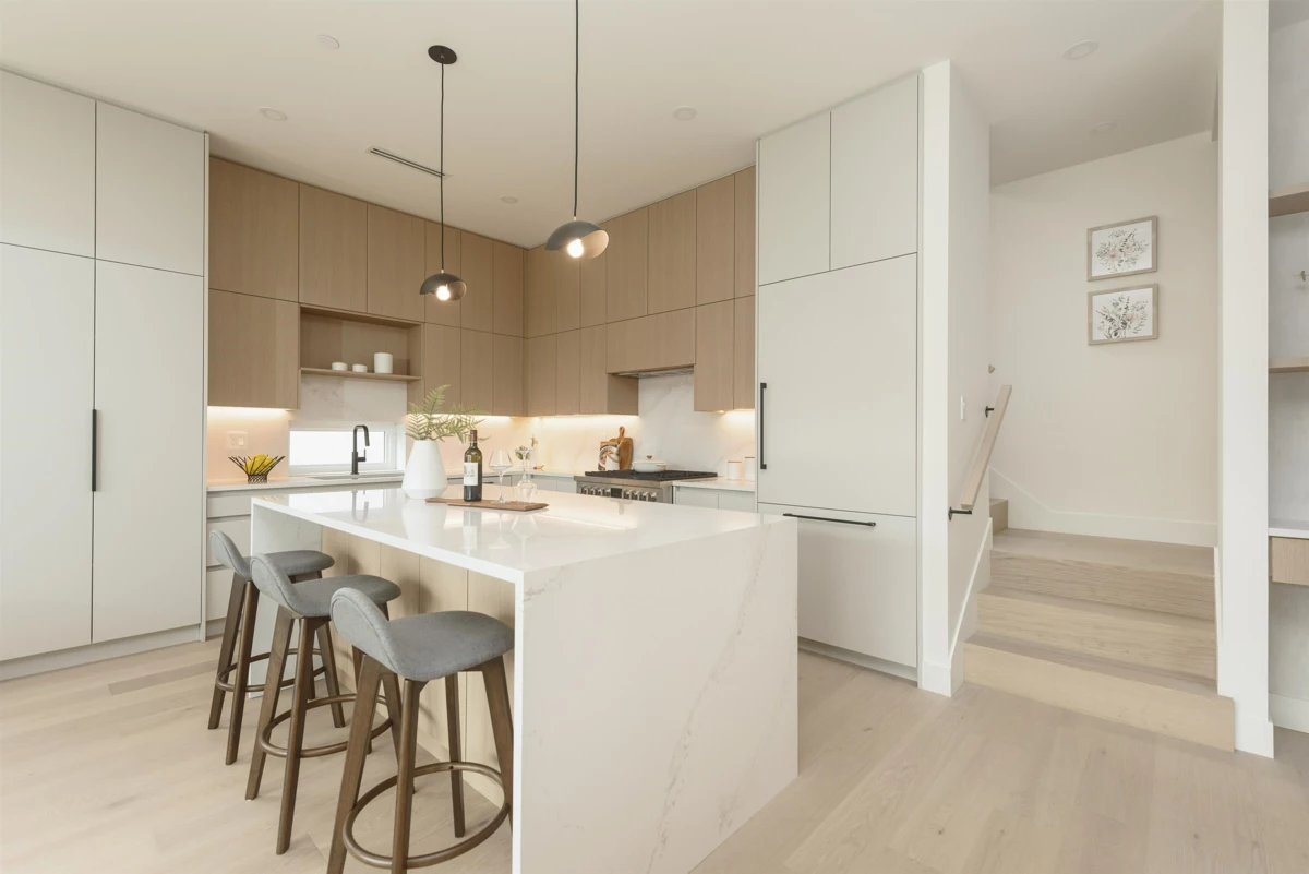 Living Room Photo of 2 735 E 10th Avenue, Vancouver, BC