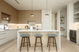 2 735 E 10th Avenue, Vancouver, BC