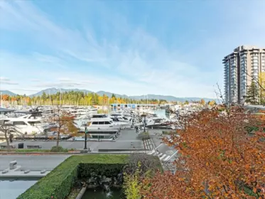 205 1717 Bayshore Drive, Vancouver, BC, Vancouver — Apartment/Condo for sale