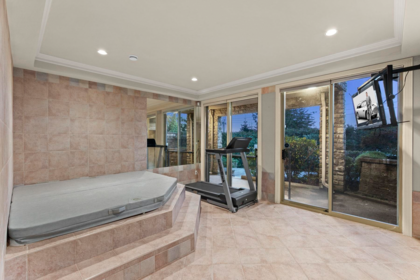 Swimming Pool Photo of 1128 Crestline Road, West Vancouver, BC